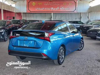  6 TOYOTA PRIUS HYBRID LIMITED 2022(تويوتا بريوس ليمتيد هايبرد 2022 )