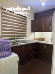  3 شقه مفروشه للايجار اربد بالقرب من مجمع الشيخ خليل تصلح للطلاب او عائلة صغيرة طابق ارضي وليس تسوية...