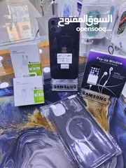  1 حبه وكالة علفحص iPhone 11 مش مفتوحه ولا مغير فيها اشي علفحص 128 جيجا بطارية 80 معه بكج هدية