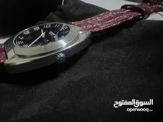  4 لاصحاب الذوق الرفيع ساعة سويسرية اصلية 100%ماركة هيرميس HERMES  استخدام بسيط جدا بسعر ممتاز