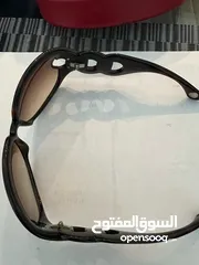  3 ‎نظارة مستعملة بحالة جيدة، مع بعض الخطوط