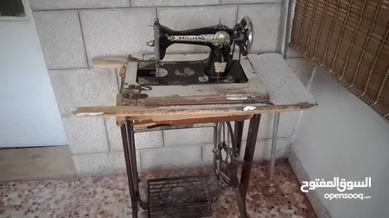  4 ماكينة خياطة بحاله جيده جدا