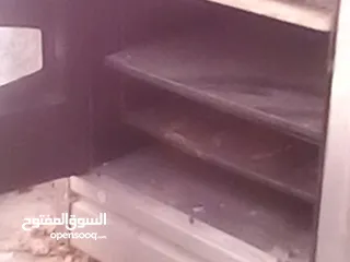  2 فرن شغال %%فقط بحاجه  الى روس من فوق والله يبارك لصاحب النصيب الموقع عين الباشا المضمار وبسعر رمزي