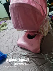  4 تخت بيبي هزاز  حركات  في موسيقى بركب عليه فلاشه وبنشبك عليه بلوتوث  بحالة الوكاله للبيع