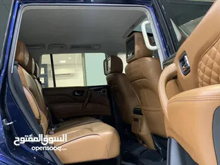  7 Infiniti QX80 (59,000 Kms)