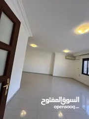  27 شقة فارغة للايجار 220م اجمل مناطق عبدون منطقة فلل