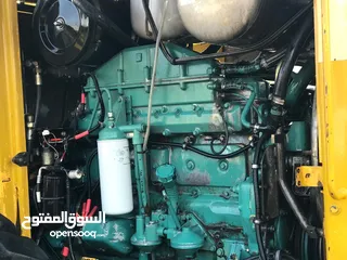  14 Volvo L90C
