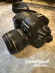  6 كاميرا canon 5d mark 4  مع عدسة 85mm 1.8