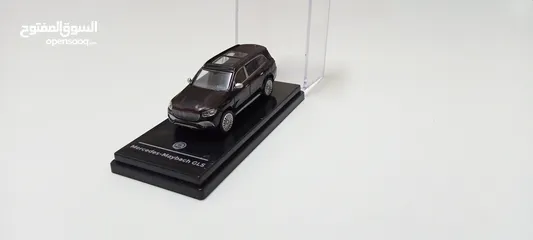  8 مجسمات سيارات معدنية حجم 1/64 مناظر للمكاتب