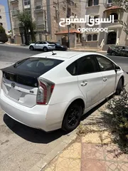  4 تويوتا بريوس 2015 للبيع