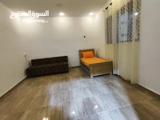  12 شقة مفروشة مدخل خاص  مع حديقة للايجار في بيتونيا