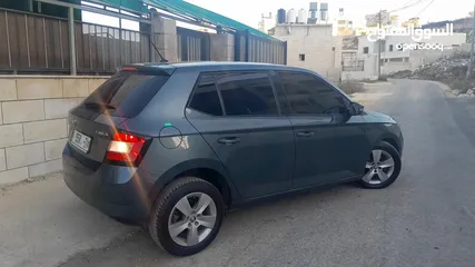  5 سكودا فابيا 2019. ترخيص 2018 اتومات ولا غرام بوية