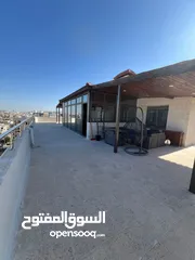  8 روف مفروش للايجار بإطلالة مميزة جداً