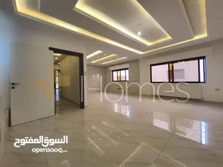  4 شقة طابق اول للبيع  في حي الصحابة بمساحة بناء 250م