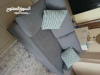  2 طقم كورنر وثنائيه بحاله شبه جديد استعمال 3 اشهر فقط