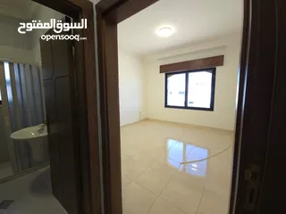  40 شقة غير مفروشة ( جزء من فيلا ) للإيجار ( Property 38640 ) سنوي فقط