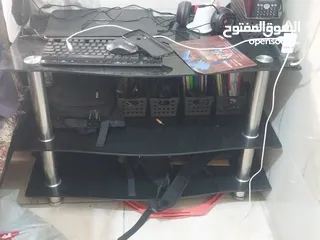  4 طاوله زجاج سكوليت بحاله ممتازه