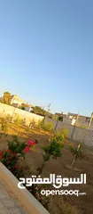  17 منزل للبيع