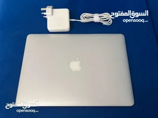  1 Apple MacBook Air