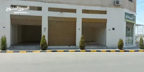  3 مستودعات عدد 2 للايجار تخزين فقط  مساحات مختلفه التواصل الجادين فقط