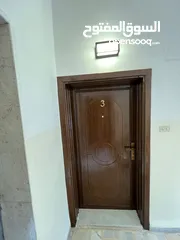  16 لقطه ضاحية الرشيد 160م طابق أول بسعر مغري جدااا من المالك مباشرة مجدده بالكامل