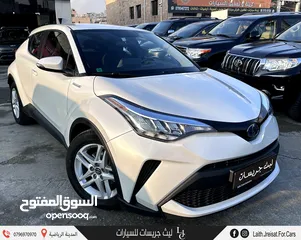  17 تويوتا سي اتش ار 2022 Toyota C-HR Hybrid