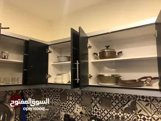  8 شقه وستوديو  مفروشه((تسويه)للايجار الشهري ب عبدون من الماللك