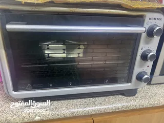  1 فرن كهرباء في حاله ممتازه مع صواني للفرن