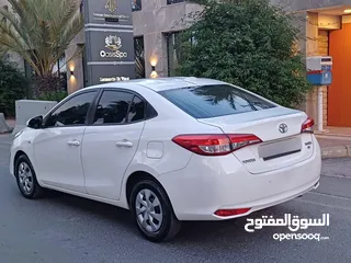  7 تويوتا يارس 2019   ماتور 1500cc بسعر 11500 دينار  الشكل الجديد فحص كامل 7 جيد بدون ملاحظات او قصعات
