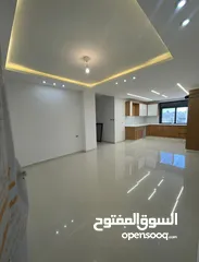  12 شقة للإيجار