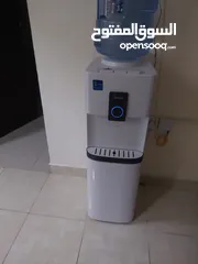  1 Midea water dispenser