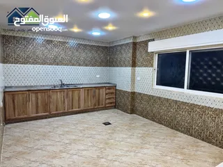  9 شقة للبيع في اجمل مواقع الزرقاء شارع 26 على الشارع الرئيسي من ((( المالك مباشرة )))