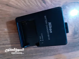  5 كاميرا  (Nikon) نيكون D3300 شبه جديدة بحالة ممتازة ولا خدش بسعر قابل للتفاوض