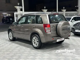  5 Suzuki Grand Vitara