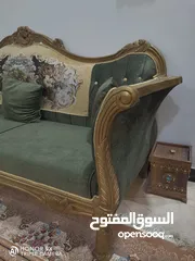  9 ديوان ملكي للبيع