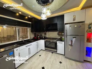  10 شقة للبيع في الحي الشرقي