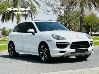  1 Porsche cayenne GTS GCc 8 cylinders 2013