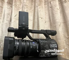  1 SONY HVR .Z7E VIDEO CAMERA