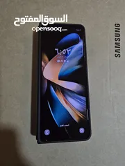  4 samsung galaxy Z Fold 4 .512.giga .rom.12 giga ram مكفول سنه وتغيير شاشه مره ب105 د لون أخضر رمادي.