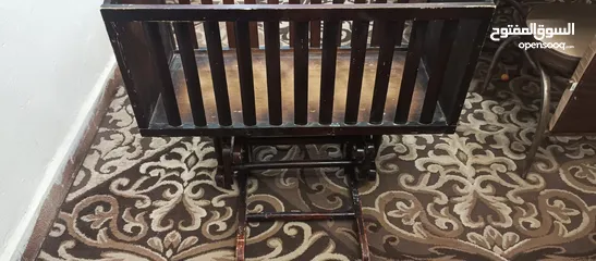  4 سرير بيبي هزاز خشب زان