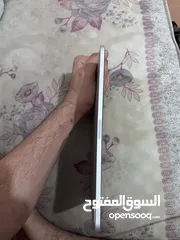  3 ايباد برو m1 2021 الجيل الثالث  الايباد في كسرين بالشاشه بس مو مأثرين ولا على اشي