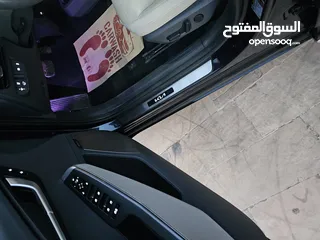  25 كيا ev6 كهرباء 2023   وارد اميركي ممشى قليل     جميع الاضافات اعلى صنف عدا الفتحة  موديل 2023