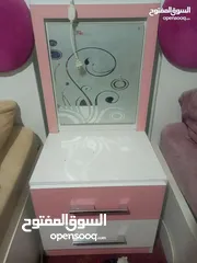  1 غرفة نوم شبابية شبه جديدة