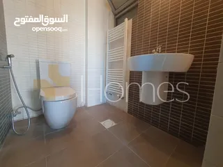  3 شقه جميله 185م  طابق اول 3/3  للبيع في مرج الحمام
