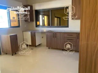  18 روف / للايجار / لم تسكن / 3نوم / مع ترس / الرابية