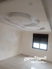  3 شقه بحيه الشرقي للبيع