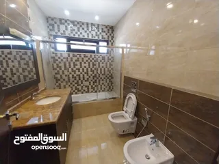  16 شقة غير مفروشة للإيجار ( Property 38918 ) سنوي فقط