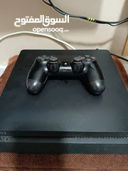  3 بحاله ممتازهps4 slim للبيع أو البدل مع موبايل