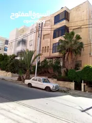  15 تنظيف حجر بالقذف الرملي.