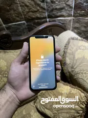 4 ايفون 11 برو بطاريه 82%